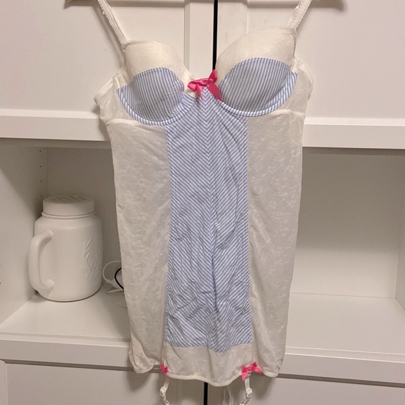 Victoria’s Secret. Lingerie. - Picture 1 of 4